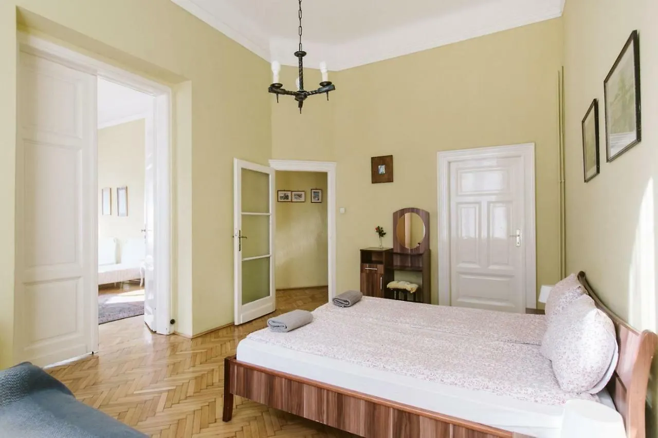 בודפשט Chain Bridge Apartment הונגריה